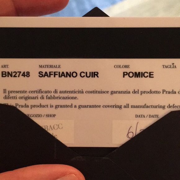 Prada purse - Picture 3 of 8